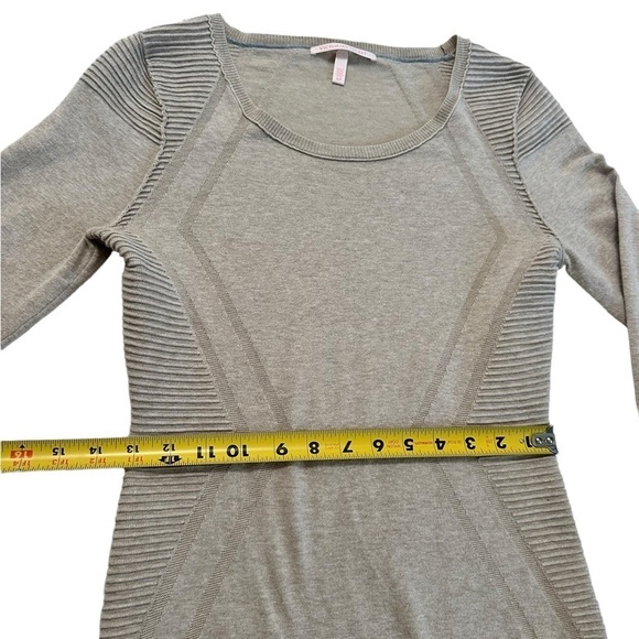 Victoria Secret Long Sleeve Sweater Dress Size S/P - Picture 14 of 17
